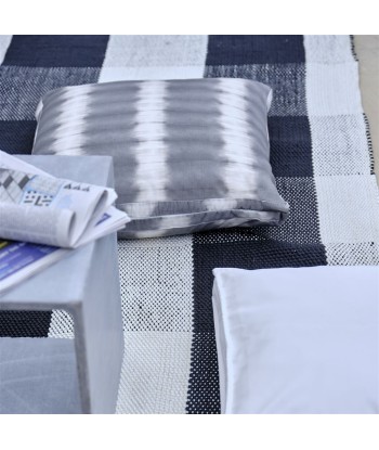 Saliya Outdoor Rug Black la colonne vertébrale