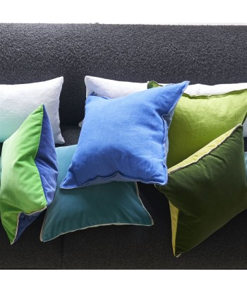 DG Varese Ocean &amp Duck Egg Velvet Cushion en ligne